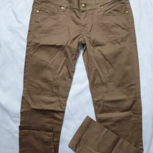 .GUESS UK8