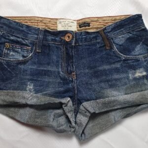RIVER ISLAND UK8