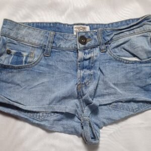 RIVER ISLAND UK8