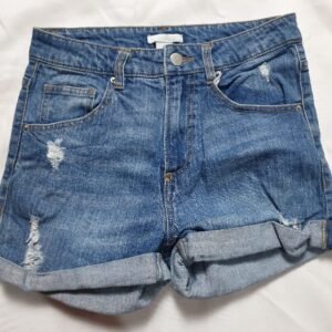 .H &M UK6