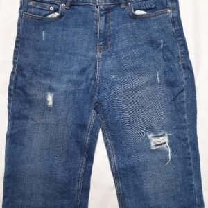 .F & F UK8