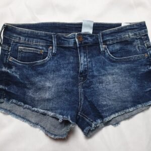 H & M UK10