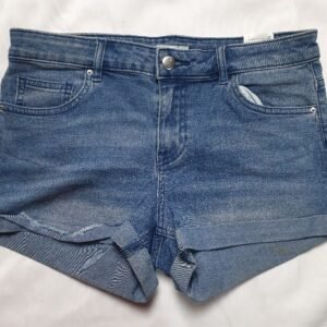 H & M UK8