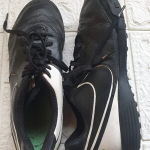 NIKE UK7,EUR 41