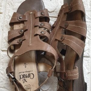 CAPRICE EUR39,UK6