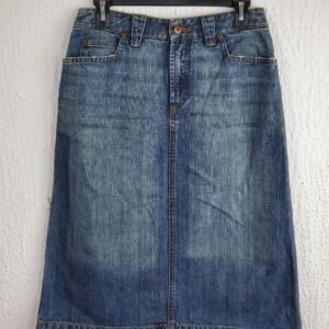 H & M UK8