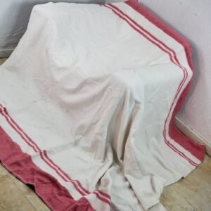 .WHITE &PINK FLUFFY BLANKET