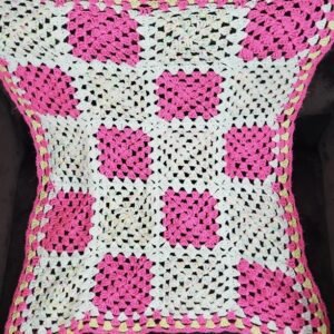 PINK & WHITE THROW BLANKET