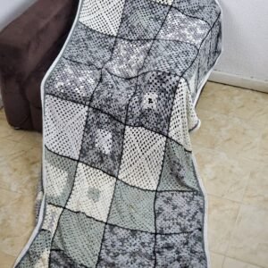 GREY & WHITE THROW BLANKET